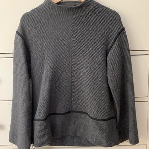 Lululemon Women’s Sweater - Size 4